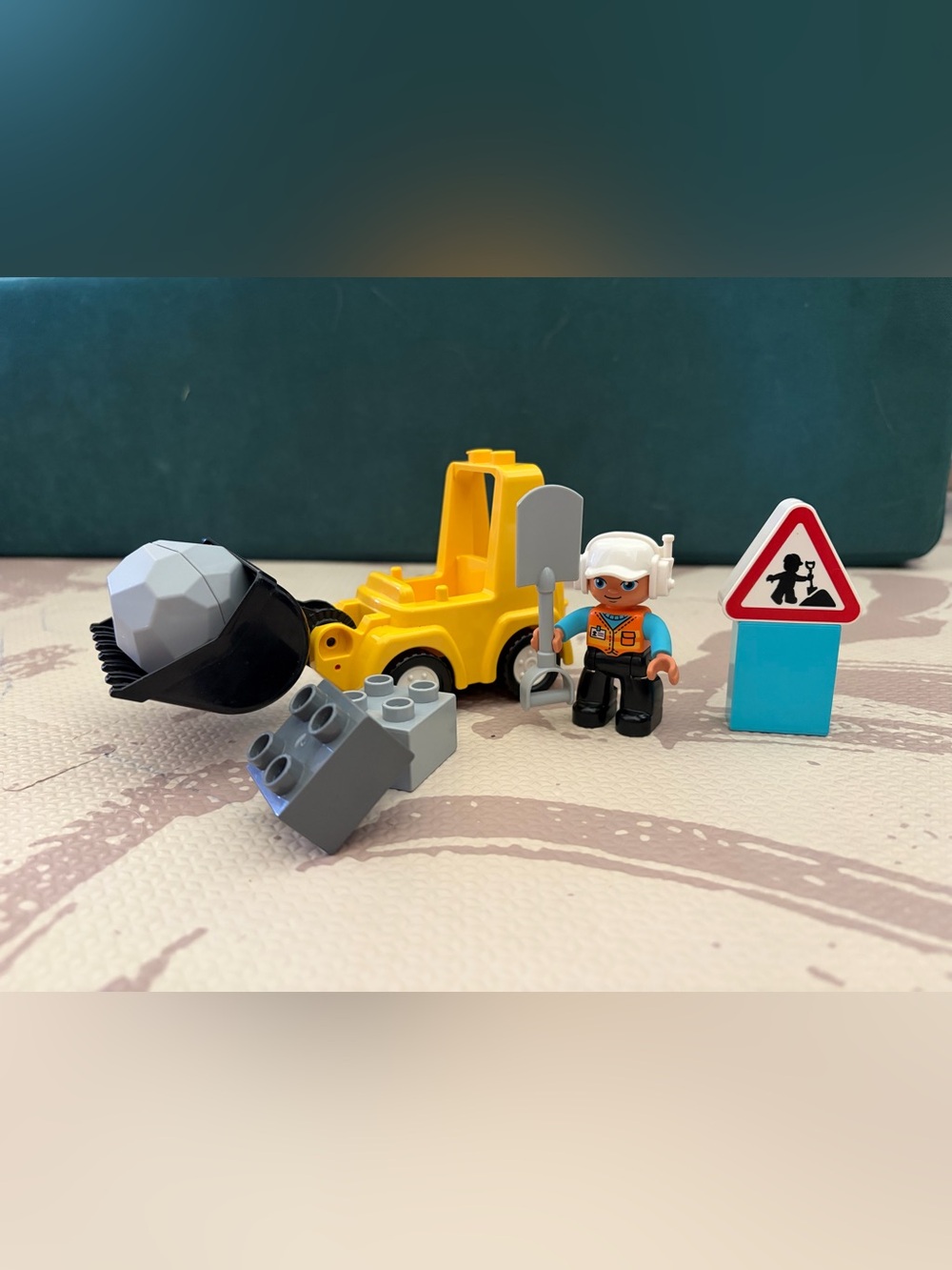 Lego DUPLO Bulldozer (10930) retired set